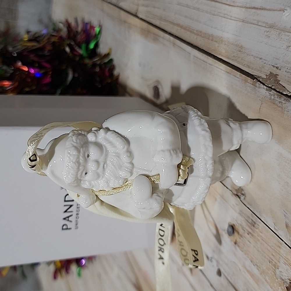 Pandora 2013 Santa Claus Ornament Father Christmas White Porcelain Charm Pouch - Picture 3 of 4